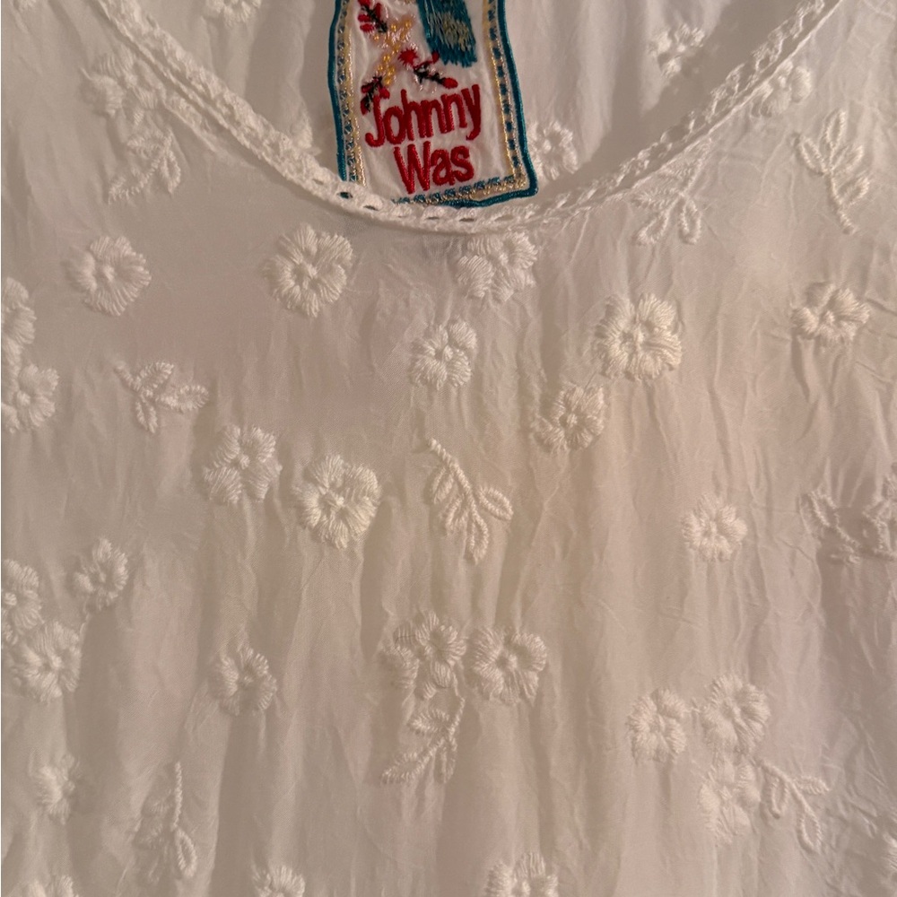 Johnny Was White Embroidered Floral Boho short sleeved Top